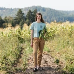 koszulka_turystyczna_Fjallraven_Fjallblomster_Logo_T_shirt_W_2.webp
