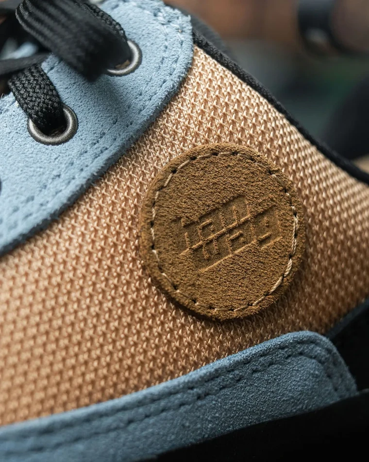 Rotpunkt Low LL, kolor: 487-740 - Cloudy Blue / Light Beige