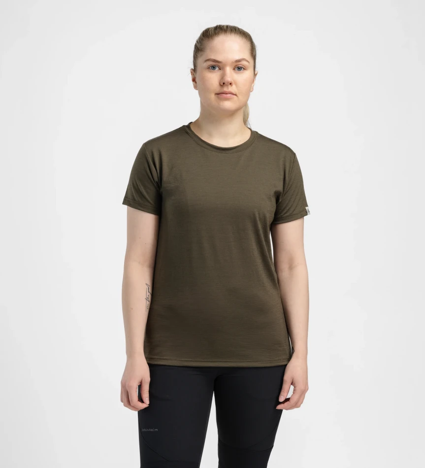 aclima_lightwool_180_classic_tee_w_356-Tarmac_1.webp