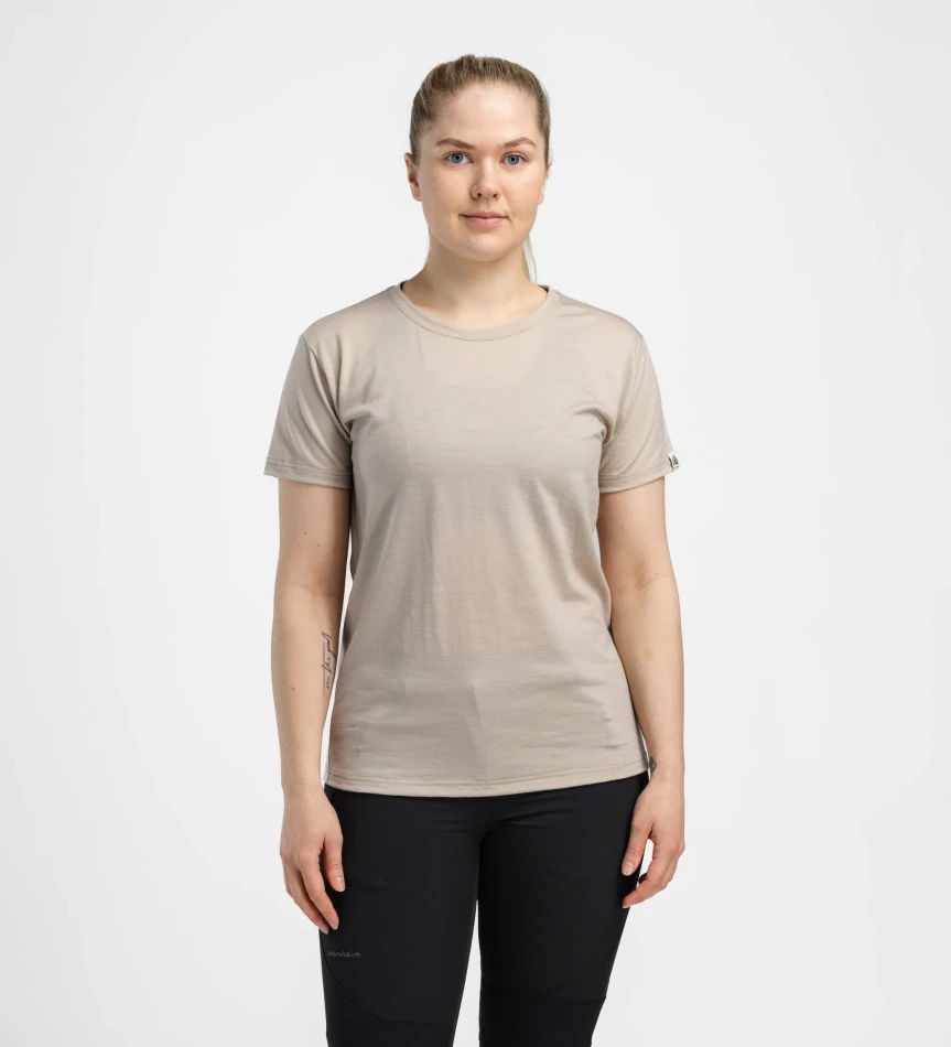 aclima_lightwool_180_classic_tee_w_416-SimplyTaupe_1.webp