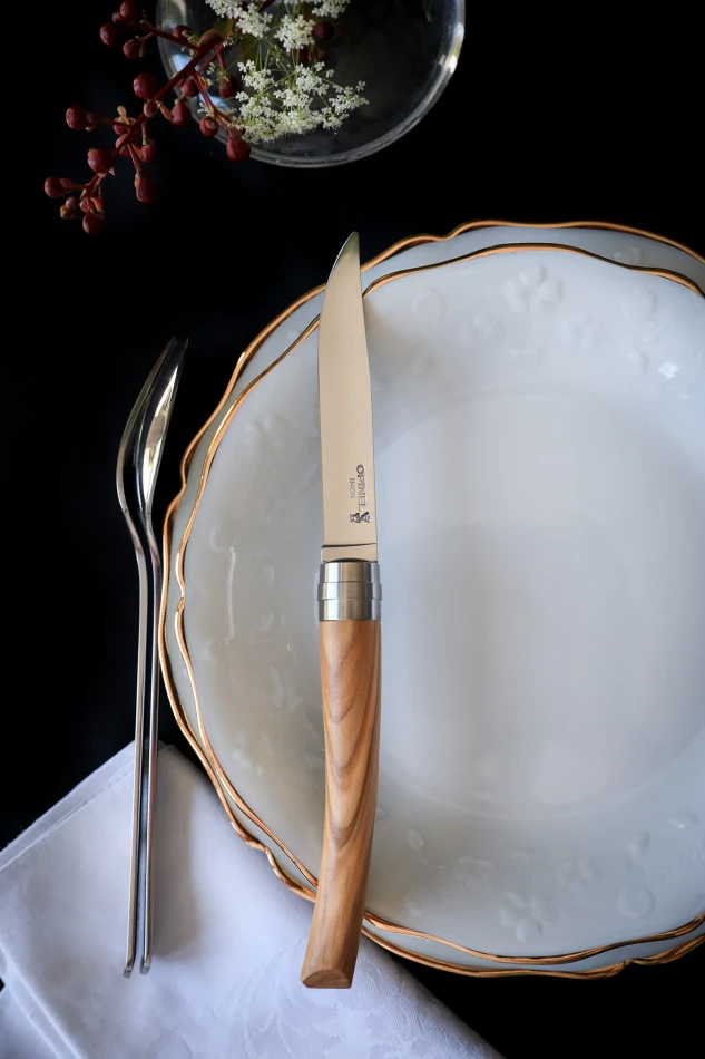 Opinel Table Chic Olive Wood Set