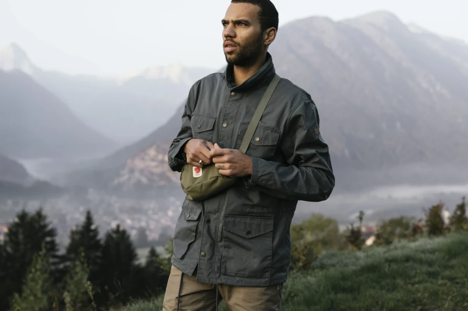 Fjallraven Raven Jacket