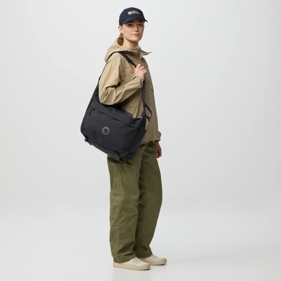Fjallraven Farden Crossbody - 037 - Coal Black - 4