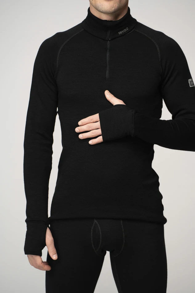 Devold Expedition Merino 235 Zip Neck MAN, kolor: Black