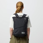 vardag_totepack_22_23200341-037_f_model_2113.jpg