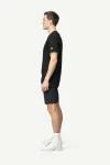 Devold Breeze Plus Merino 200 T-Shirt MAN, kolor: Black - prezentacja na modelu bok
