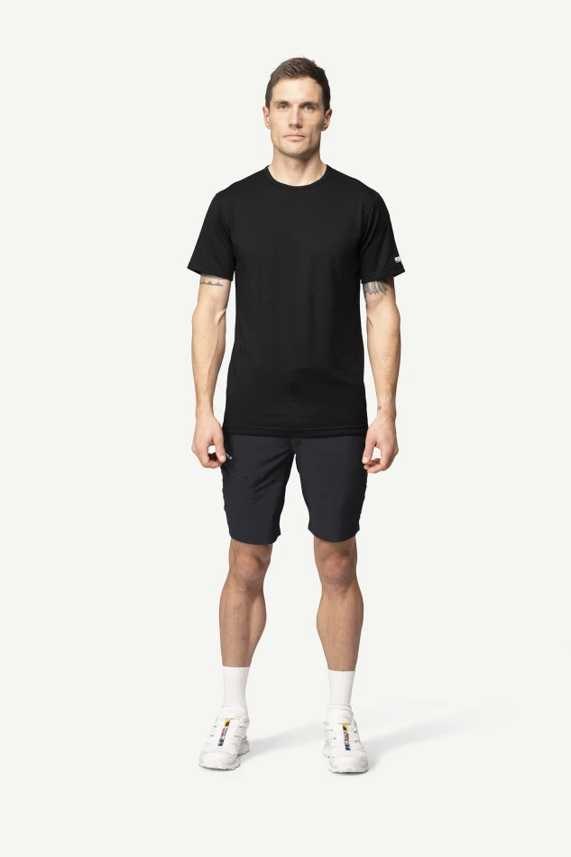 Devold Breeze Plus Merino 200 T-Shirt MAN, kolor: Black - prezentacja na modelu przód