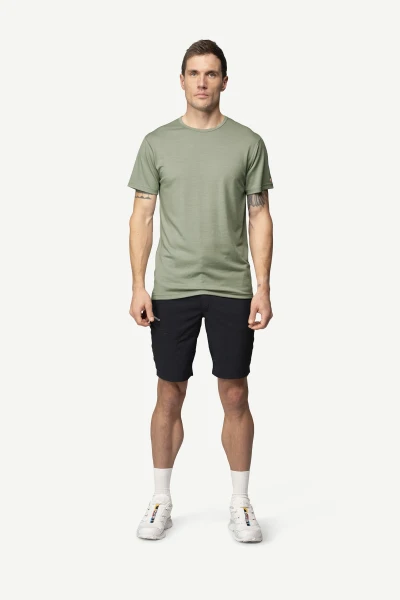 Devold Breeze Plus Merino 200 T-Shirt MAN, kolor: Fog - prezentacja na modelu przód
