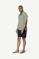 Devold Premium Polo MAN, kolor: Fog - prezentacja na modelu