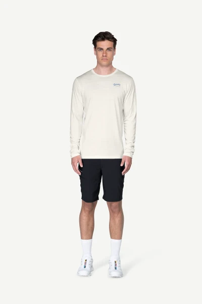 Devold Premium Sailor LS MAN - prezentacja na modelu - przód