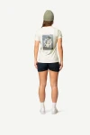 Devold Premium Sailor Tee WMN, kolor: White - prezentacja na modelce - tył