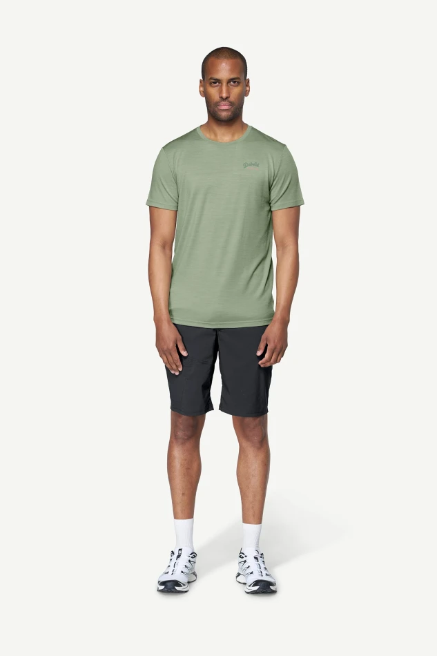 Devold Premium Woodworker Tee MAN, kolor: Fog - prezentacja na modelu - przód