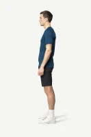 Devold Lauparen Merino 190 Base Tee MAN, kolor: Flood - prezentacja na modelu - bok