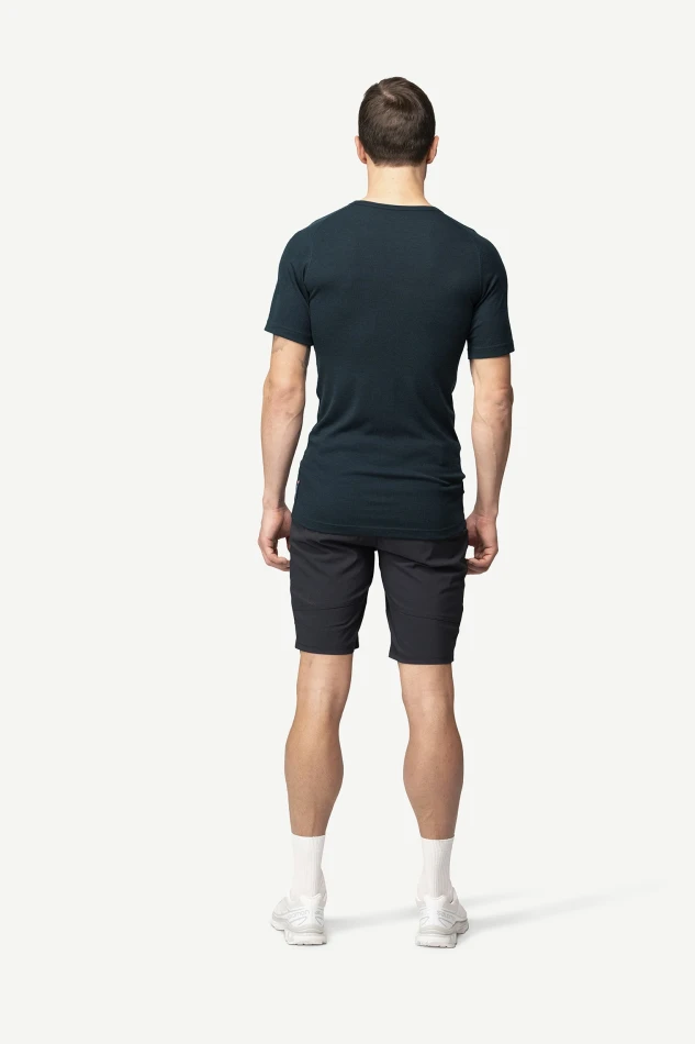 Devold Lauparen Merino 190 Base Tee MAN, kolor: Ink - prezentacja na modelu - tył