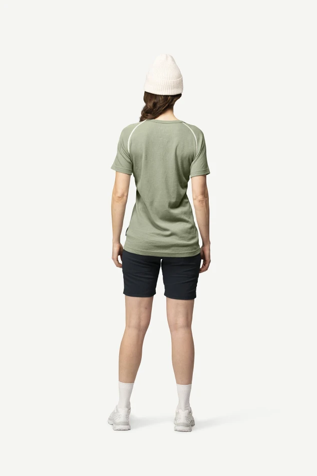 Devold Lauparen Merino 190 Base Tee WMN, kolor: Fog - prezentacja na modelce - tył