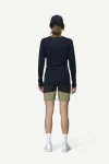 Devold Lauparen Merino 190 Base Shirt WMN, kolor: Ink - prezentacja na modelce - tył
