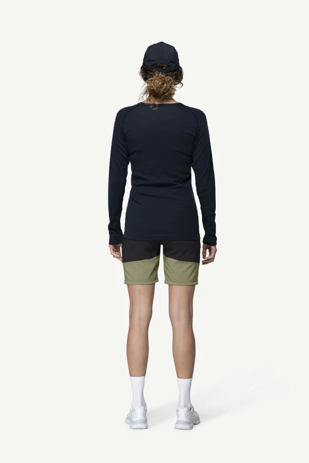 Devold Lauparen Merino 190 Base Shirt WMN, kolor: Ink - prezentacja na modelce - tył