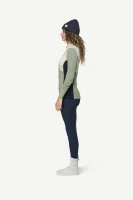 Devold Lauparen Merino 190 Zip Neck WMN - prezentacja na modelce - bok