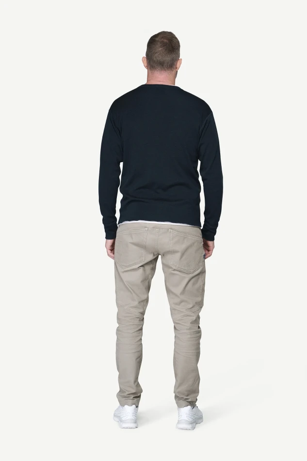 Devold Archive Henley LS, kolor: Ink - prezentacja na modelu - tył