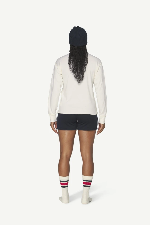 Devold Archive Henley LS, kolor: White - prezentacja na modelce - tył