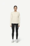 Devold Endurance Merino Crew WMN, kolor: Raw White - prezentacja na modelce - przód