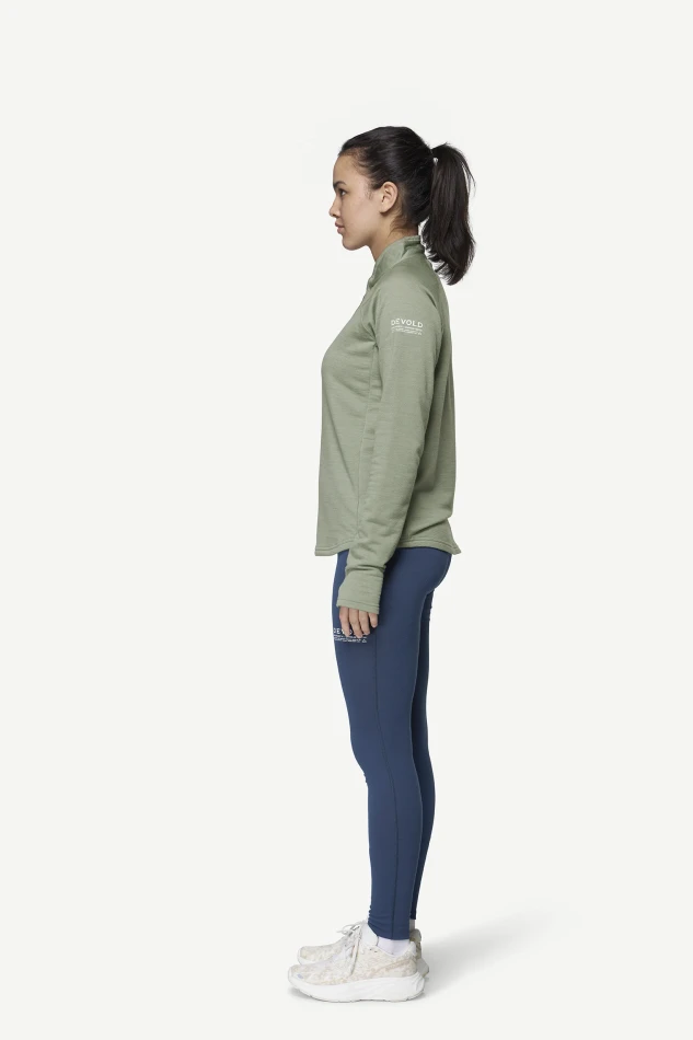 Devold Endurance Merino Zip WMN, kolor: Fog - prezentacja na modelce - bok