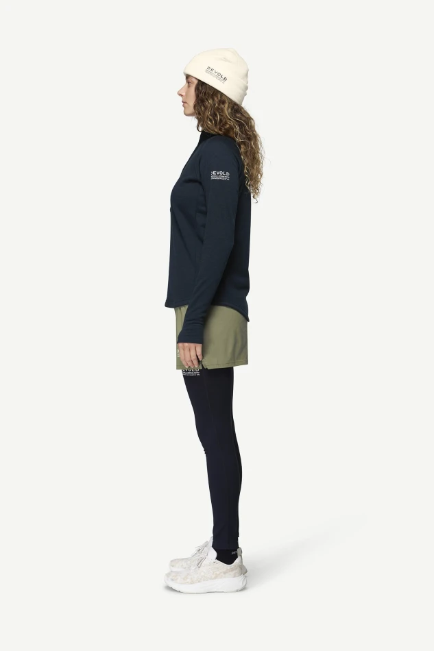 Devold Endurance Merino Zip WMN, kolor: Ink - prezentacja na modelce - bok