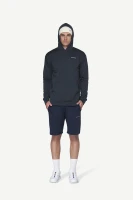 Devold Everyday Hoodie MAN, kolor: Ink - prezentacja na modelu - przód z założonym kapturem