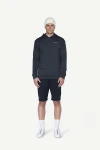Devold Everyday Hoodie MAN, kolor: Ink - prezentacja na modelu - przód