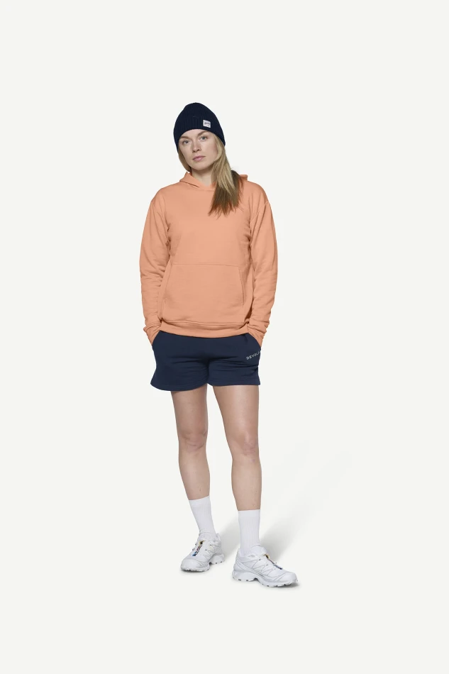 Devold Everyday Hoodie WMN, kolor: Sunrise - prezentacja na modelce - przód