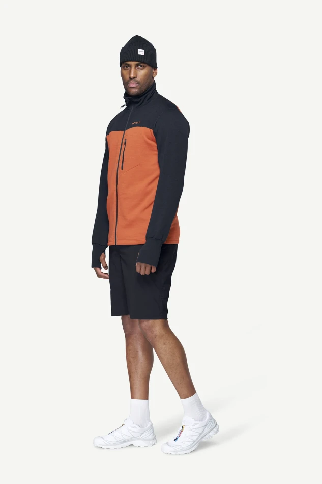 Devold Explorer Merino Jacket MAN, kolor: Brick/Ink - prezentacja na modelu