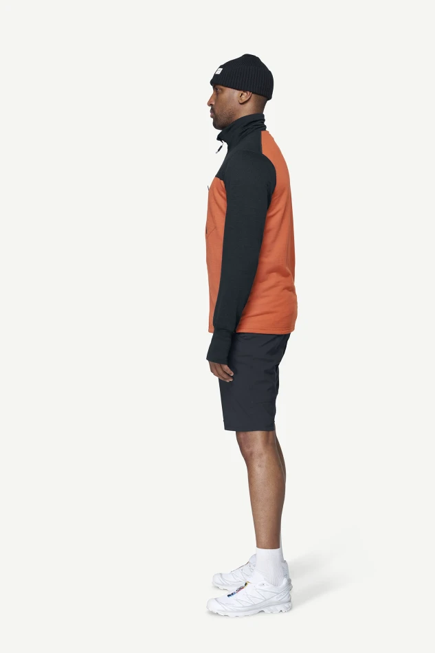 Devold Explorer Merino Jacket MAN, kolor: Brick/Ink - prezentacja na modelu - bok