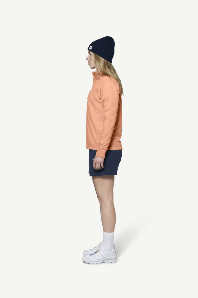 Devold Everyday Jacket WMN, kolor: Sunrise - prezentacja na modelce - bok