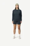 Devold Everyday Crew WMN, kolor: Ink - prezentacja na modelce - przód
