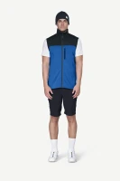 Devold Explorer Merino Vest MAN, kolor: Royal/Ink - prezentacja na modelu - przód