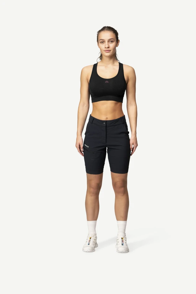 Devold Berle Merino Bra, kolor: Caviar - prezentacja na modelce - przód