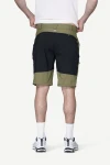 Devold Heroy Merino Shorts MAN, kolor: Lichen - prezentacja na modelu - tył