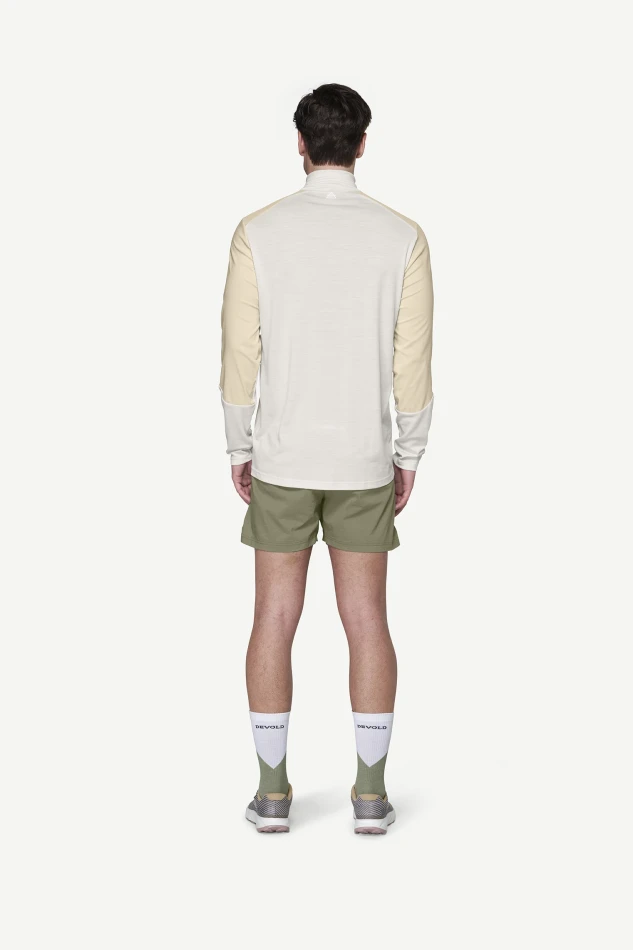 Devold Endurance Merino Cover Zip MAN, kolor: Vintage - prezentacja na modelu - tył