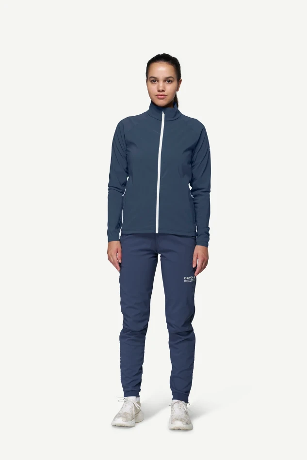 Devold Endurance Merino Jacket WMN, kolor: Night - prezentacja na modelce - przód