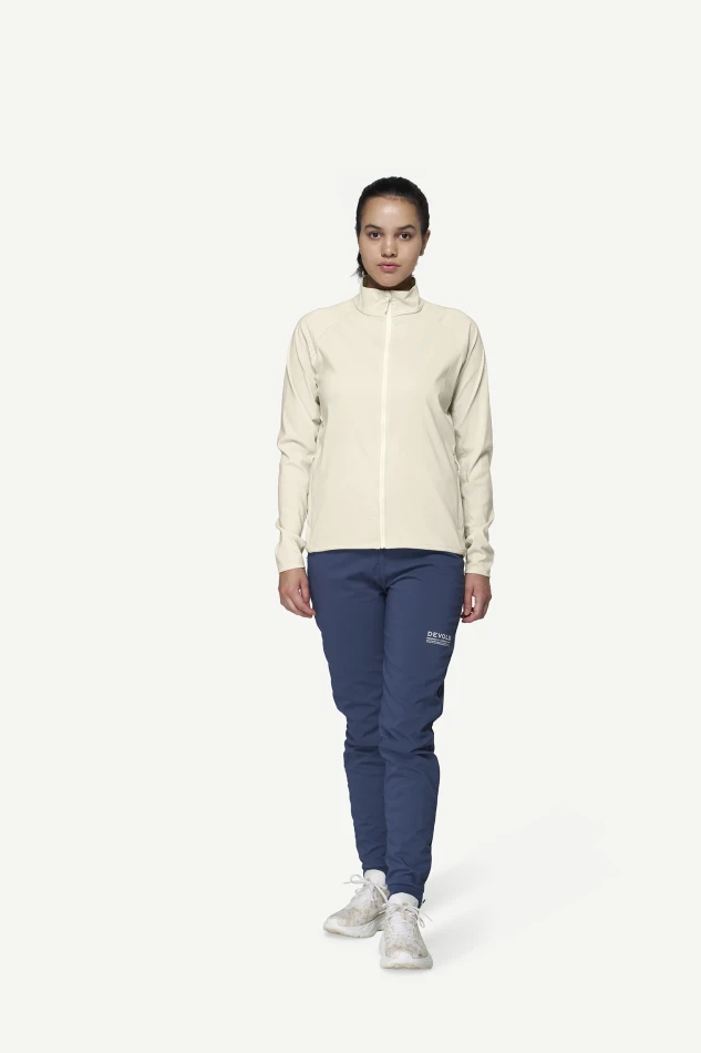 Devold Endurance Merino Jacket WMN, kolor: Vintage - prezentacja na modelce - przód
