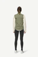 Devold Endurance Merino Vest WMN, kolor: Lichen - prezentacja na modelce - tył