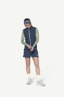 Devold Endurance Merino Vest WMN, kolor: Night - prezentacja na modelce