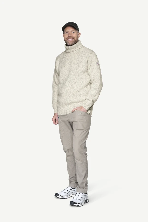 Devold Nansen Wool High Neck, kolor: Grey Melange - prezentacja na modelu - przód