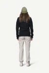 Devold Nansen Legacy Sweater, kolor: Navy/Offwhite - prezentacja na modelce - tył