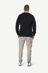 Devold Nansen Legacy Sweater, kolor: Navy/Offwhite - prezentacja na modelu - tył