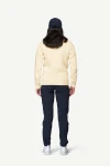 Devold Nansen Legacy Sweater, kolor: Raw White - prezentacja na modelce - tył