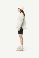 Devold Nansen Wool Sweater WMN, kolor: Grey Melange - prezentacja na modelce - bok