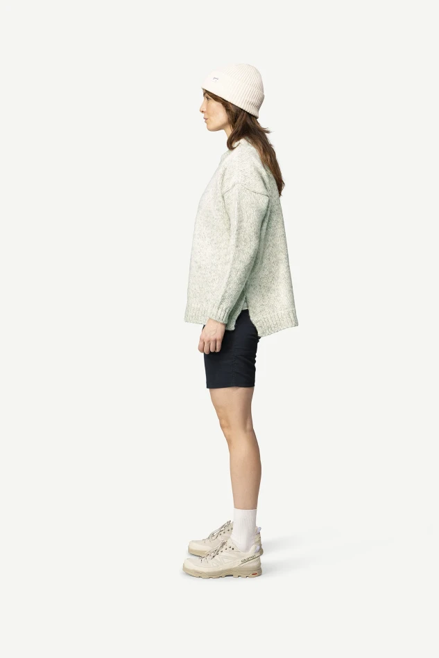 Devold Nansen Wool Sweater WMN, kolor: Grey Melange - prezentacja na modelce - bok
