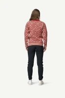 Devold Svalbard Wool High Neck, kolor: Hindberry/Offwhite - prezentacja na modelce - tył