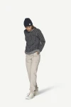 Devold Islender Refined Sweater, kolor: Ink/Offwhite - prezentacja na modelce - przód